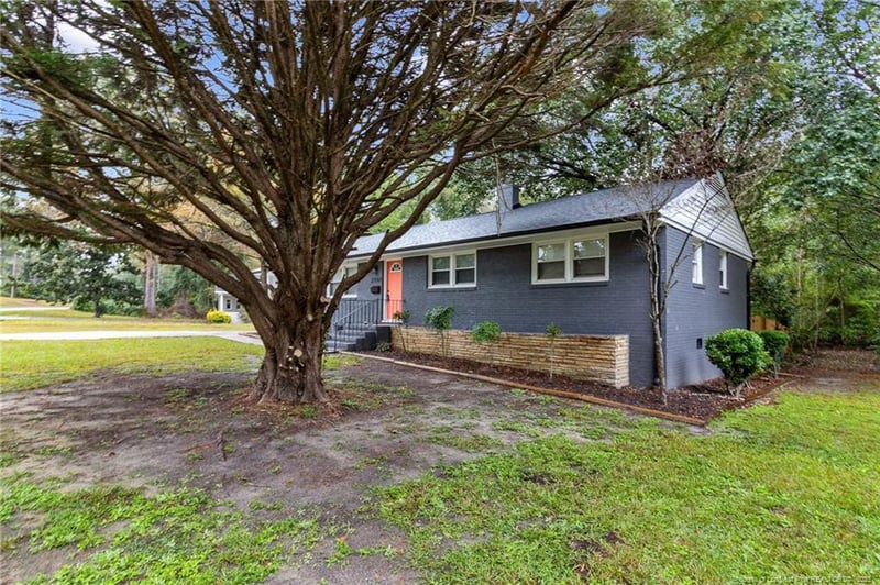 2207 Mcbain Dr, Fayetteville, NC 28305