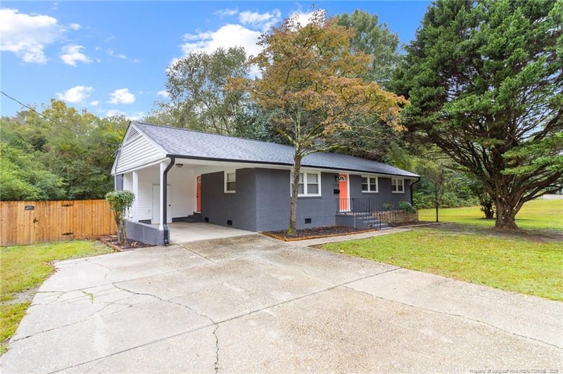 2207 Mcbain Dr, Fayetteville, NC 28305