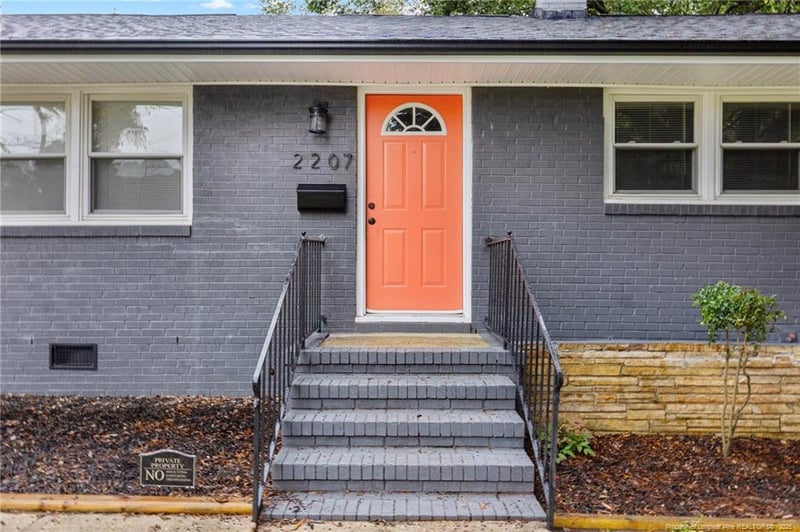 2207 Mcbain Dr, Fayetteville, NC 28305