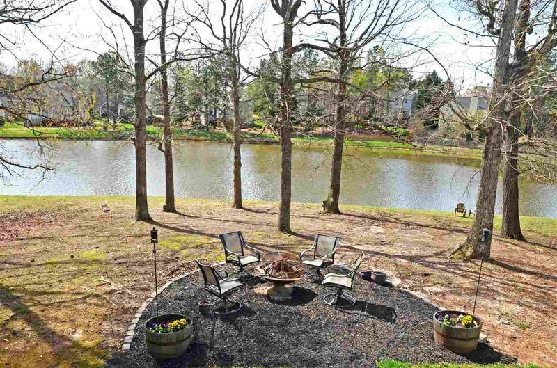 2208 Dahlgreen Rd, Raleigh, NC 27615