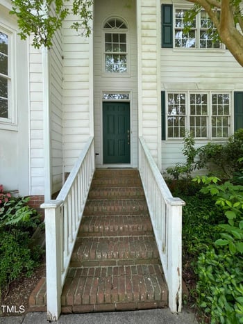 2208 Fieldmont Ct, Raleigh, NC 27614