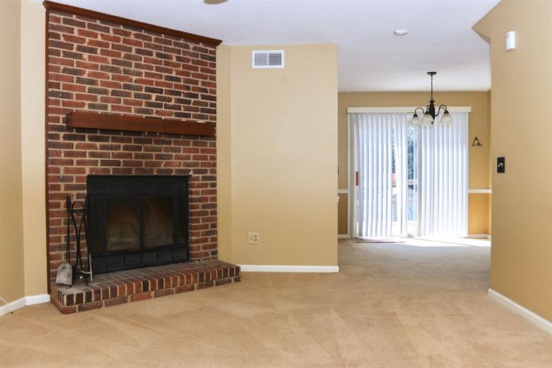 2208 Franklin Ct, Burlington, NC 27215