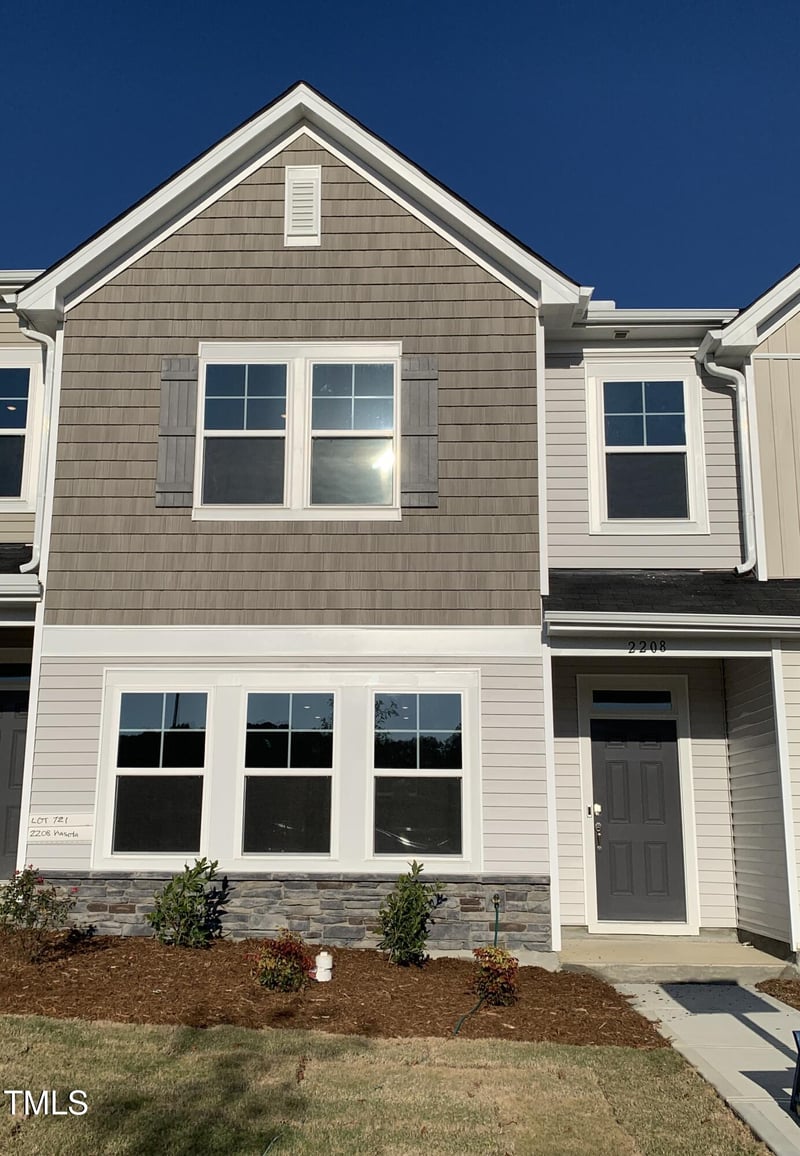 2208 Kasota Ln, Raleigh, NC 27610