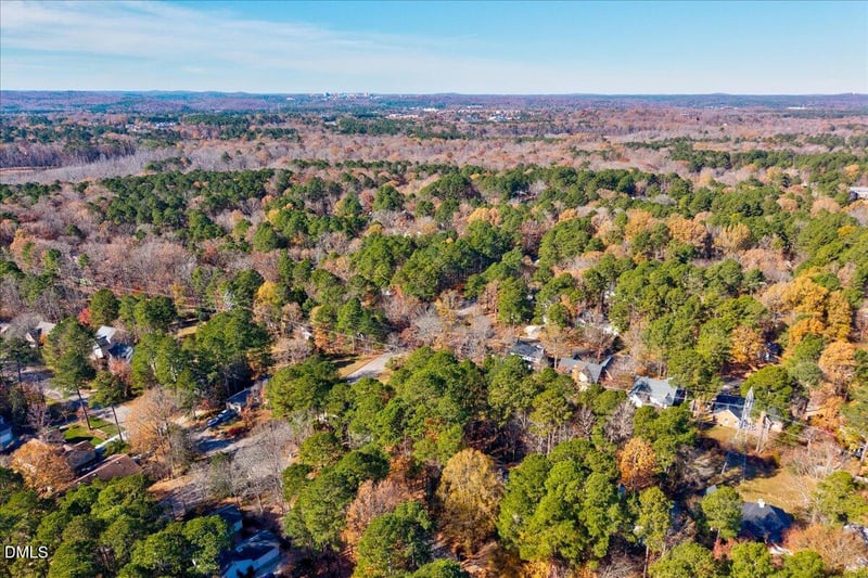 2208 Ridgefield Dr, Chapel Hill, NC 27517