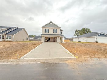 2208 Roadster Pony Ln, Hope Mills, NC 28348