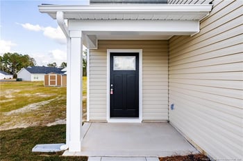 2208 Roadster Pony Ln, Hope Mills, NC 28348