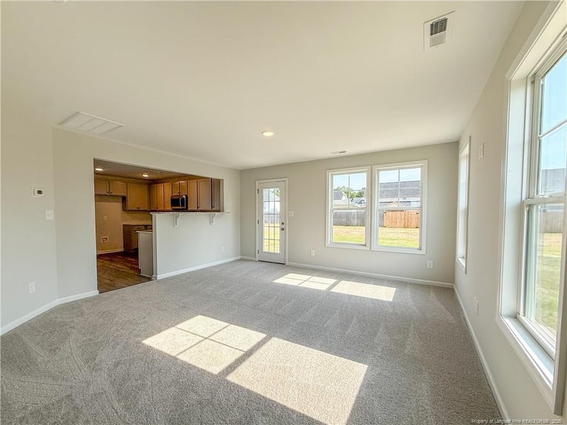 2208 Roadster Pony Ln, Hope Mills, NC 28348