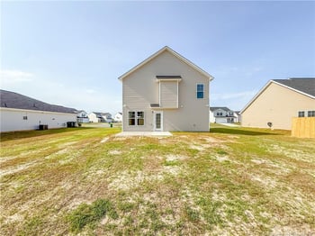 2208 Roadster Pony Ln, Hope Mills, NC 28348