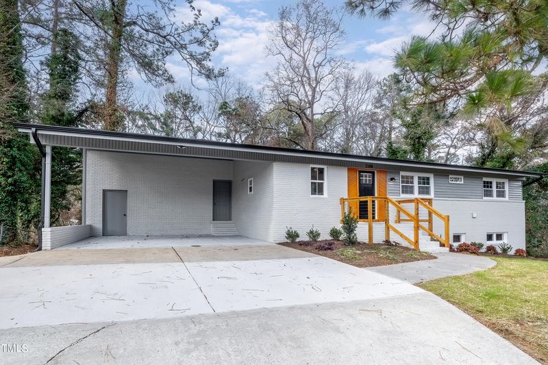 2208 Sanderford Rd, Raleigh, NC 27610