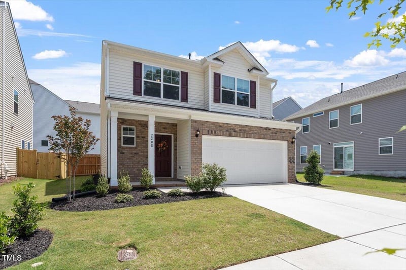 2208 Seneca Dr, Raleigh, NC 27604