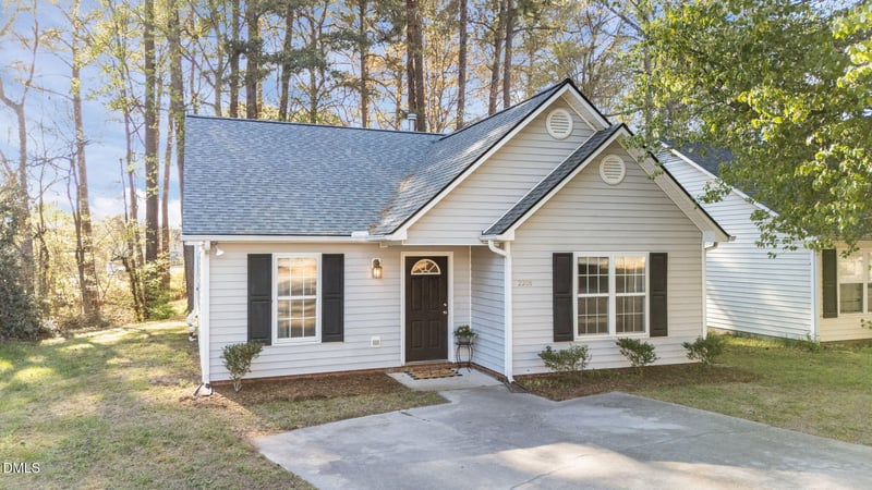 2208 Walnut Ridge Ct, Raleigh, NC 27610