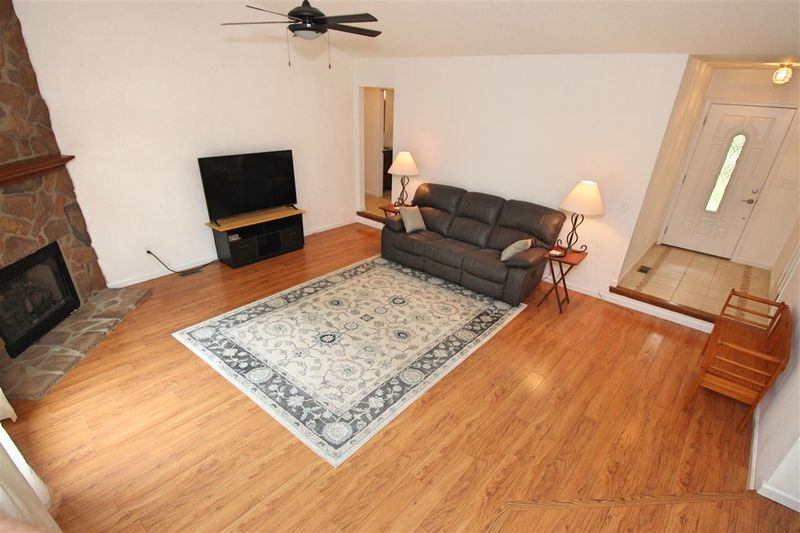 2208 Whispering Pines Dr, Clayton, NC 27520