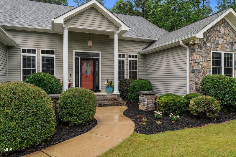 2208 Wimberly Woods Dr, Sanford, NC 27330