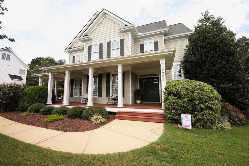 2209 Briland Ct, Fuquay Varina, NC 27526