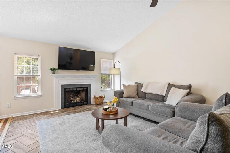 2209 Dobbin Pl, Raleigh, NC 27604