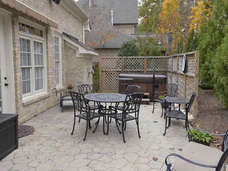 2209 Haniman Park Dr, Cary, NC 27513