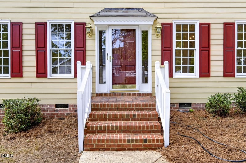 2209 Lodestar Dr, Raleigh, NC 27615