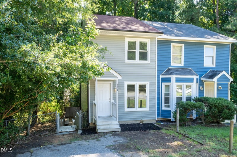 2209 Quartz Ct, Raleigh, NC 27610