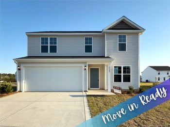 2209 Roadster Pony Ln, Hope Mills, NC 28348