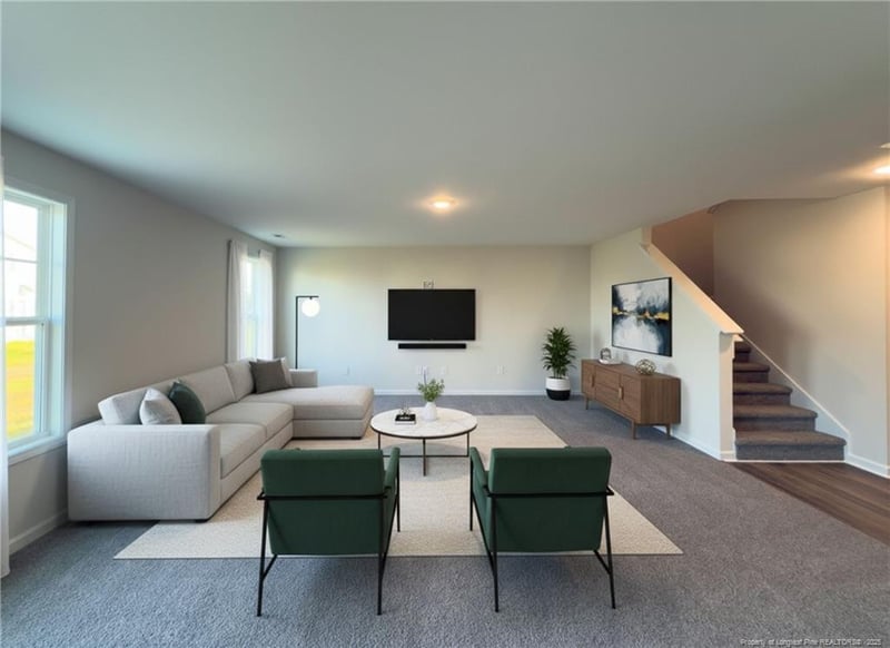 2209 Roadster Pony Ln, Hope Mills, NC 28348