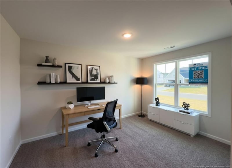 2209 Roadster Pony Ln, Hope Mills, NC 28348