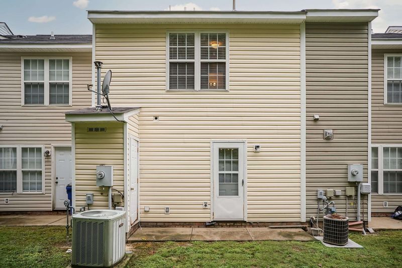 2209 Violet Bluff Ct, Raleigh, NC 27610