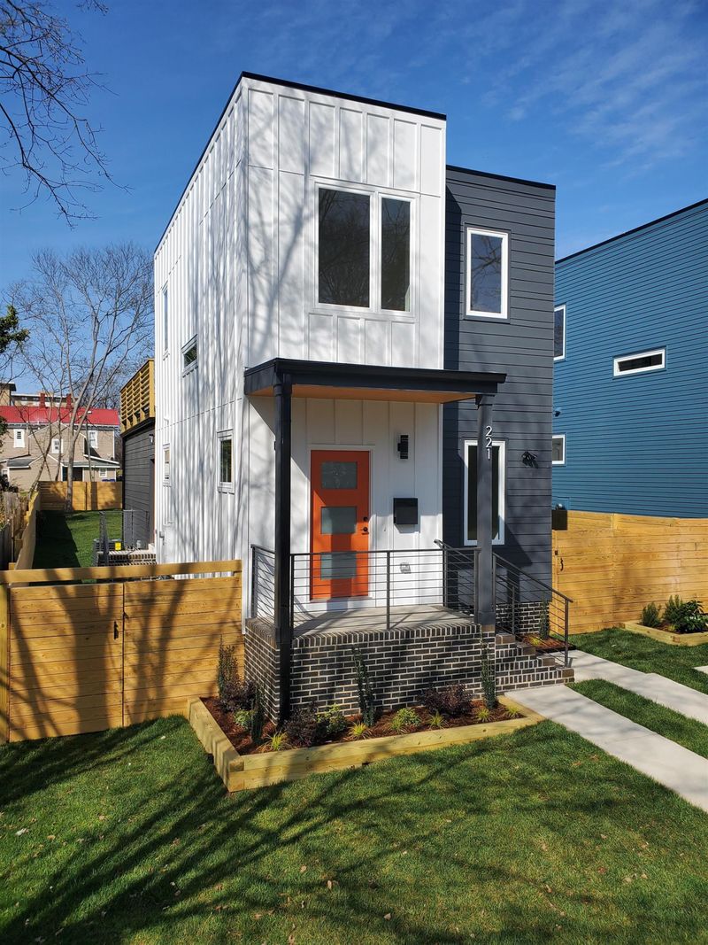 221 Bledsoe Ave, Raleigh, NC 27601