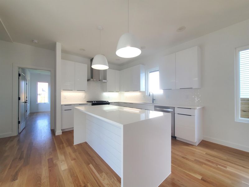 221 Bledsoe Ave, Raleigh, NC 27601