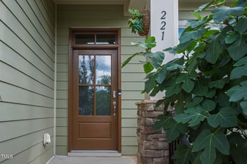 221 Brook Manor Ct, Cary, NC 27513