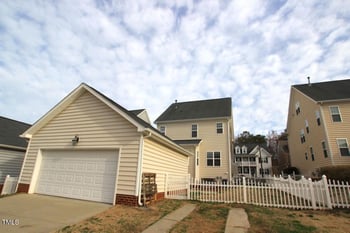 221 Butterbiggins Ln, Apex, NC 27539