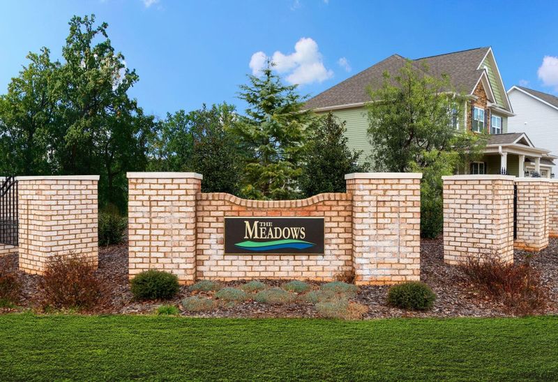 221 Campaign Dr, Mebane, NC 27302