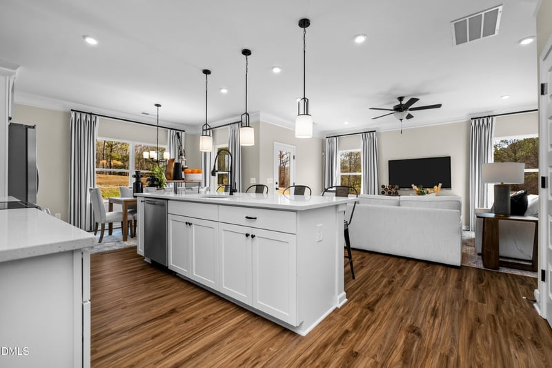 221 Courtside Dr, Dunn, NC 28334