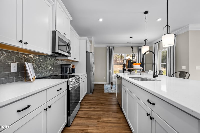 221 Courtside Dr, Dunn, NC 28334