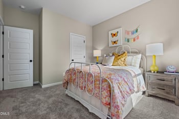 221 Courtside Dr, Dunn, NC 28334