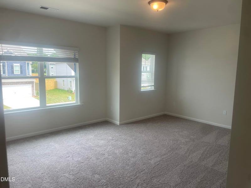 221 Courtside Dr, Dunn, NC 28334