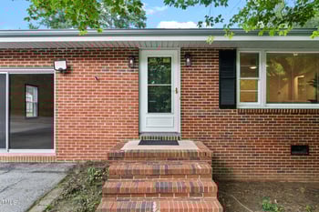 221 Dale Dr, Oxford, NC 27565
