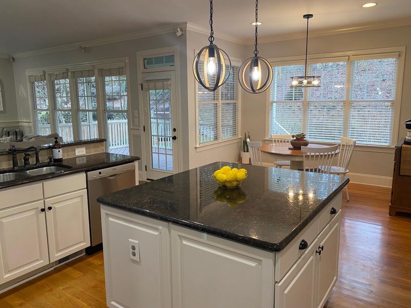 221 Danagher Ct, Holly Springs, NC 27540