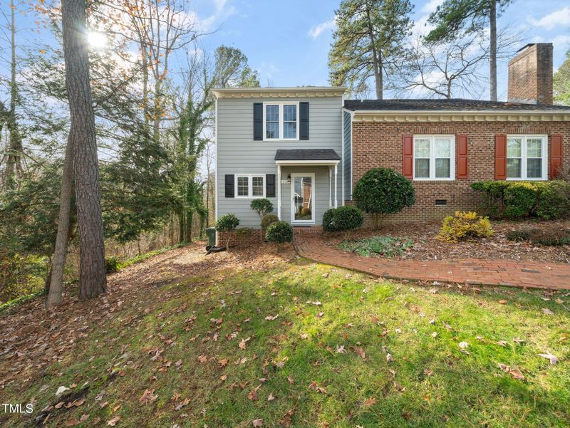 221 Danforth Dr, Cary, NC 27511