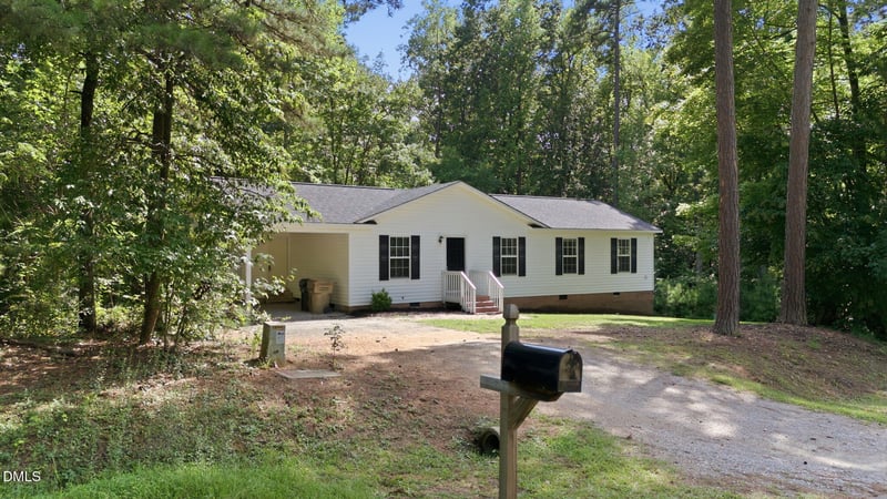 221 Dogwood Ave, Clayton, NC 27520