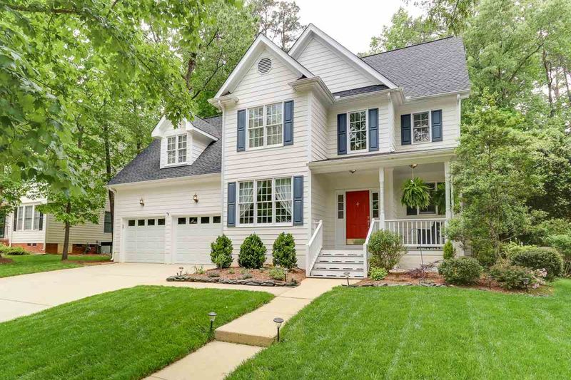 221 Flatrock Ln, Holly Springs, NC 27540