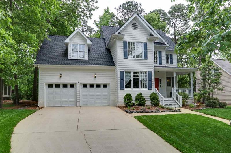 221 Flatrock Ln, Holly Springs, NC 27540