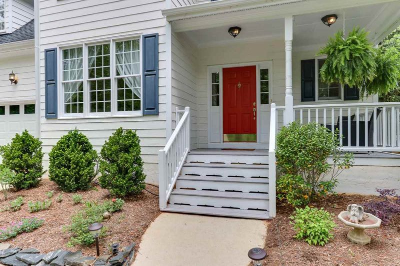 221 Flatrock Ln, Holly Springs, NC 27540