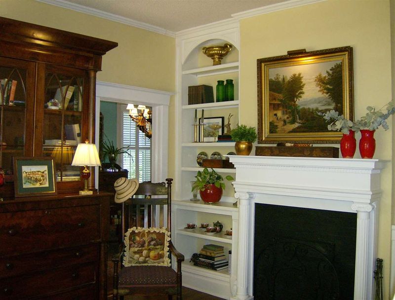 221 Forest Rd, Raleigh, NC 27605