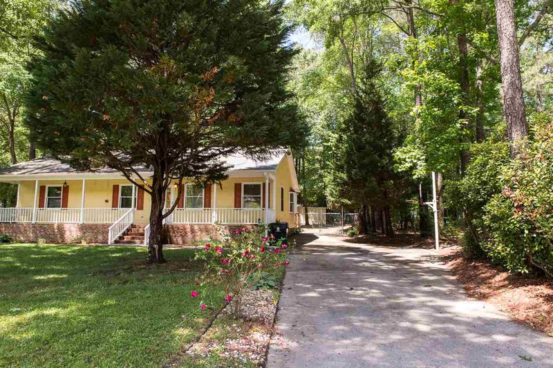 221 Glaive Dr, Durham, NC 27703