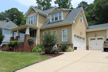 221 Grantwood Dr, Holly Springs, NC 27540