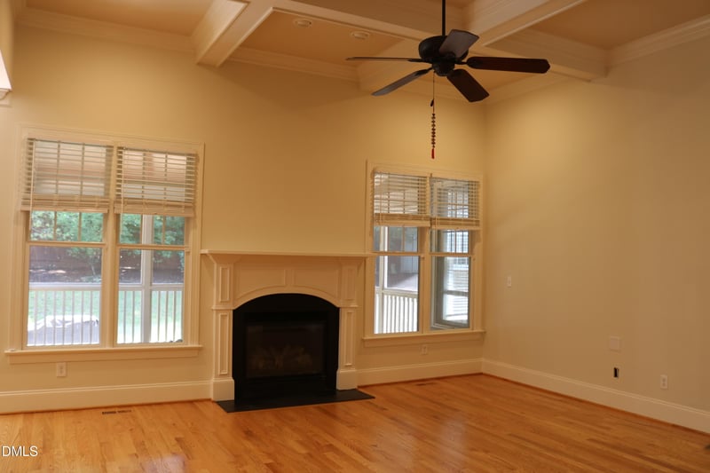 221 Grantwood Dr, Holly Springs, NC 27540