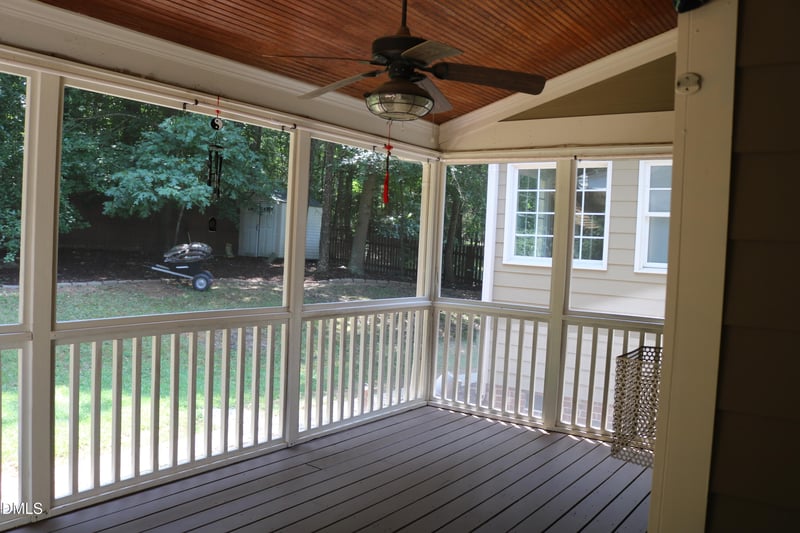 221 Grantwood Dr, Holly Springs, NC 27540