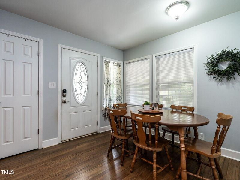 221 Gray St, Cary, NC 27513