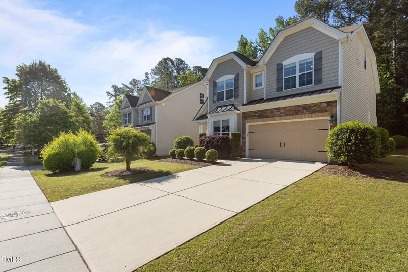 221 Hammond Wood Pl, Morrisville, NC 27560