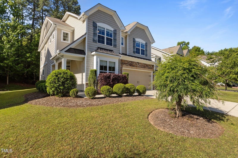 221 Hammond Wood Pl, Morrisville, NC 27560